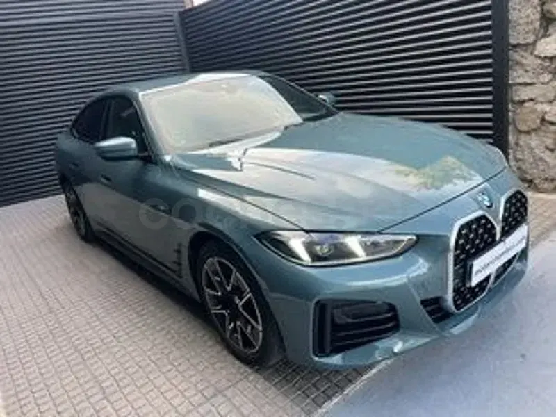 Usado BMW 420 Gran Coupé Comfort Edition 190 CV (139 kW) 2025 Gris / plata Coupe