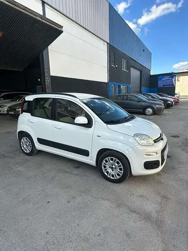 Usado Fiat Panda Pop 68 CV (50 kW) 2017 Blanco Utilitario