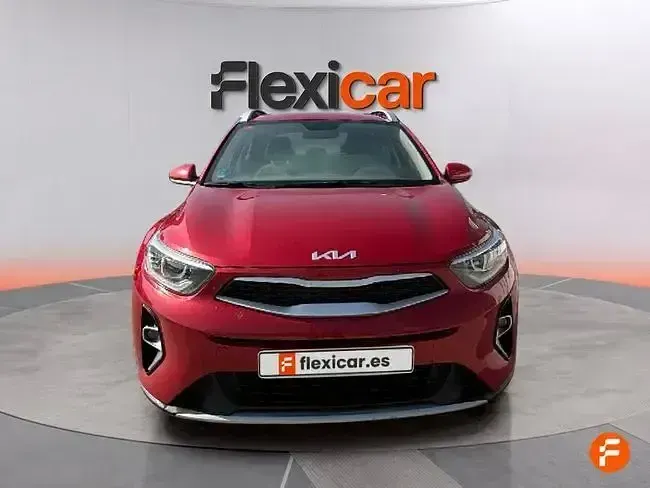 Usado Kia Stonic 100 CV (73 kW) 2021 Rojo SUV