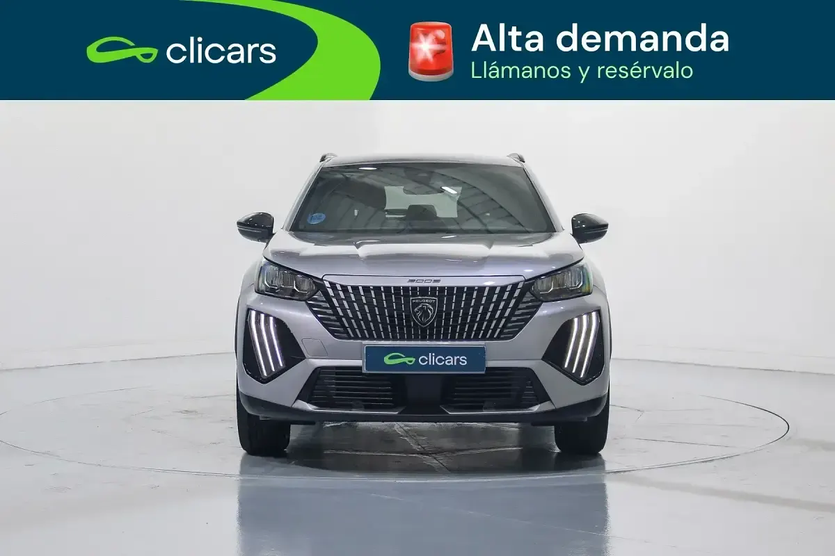 Usado Peugeot e-2008 Allure 114 kW (156 CV) 2025 Gris SUV