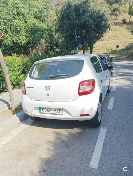 Usado Dacia Sandero Base 75 CV (55 kW) 2014 Blanco Berlina