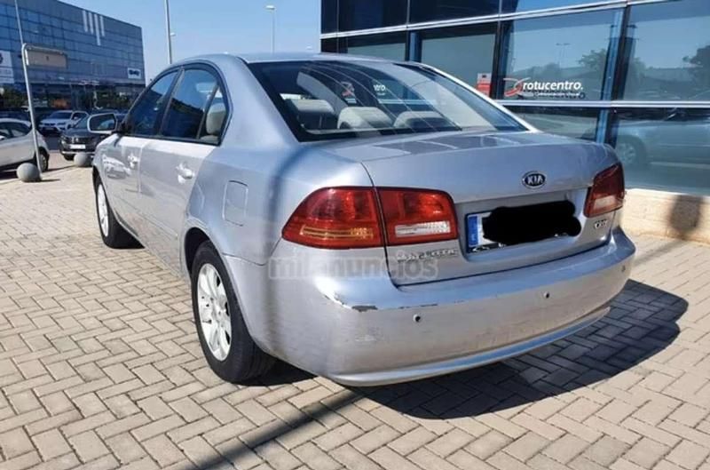 Usado Kia Magentis 140 CV (102 kW) 2010 Gris Berlina