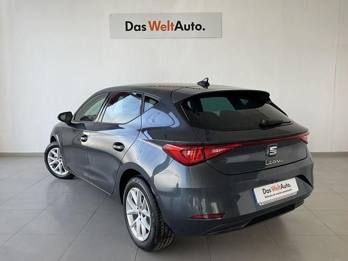 Usado Seat Leon Style 116 CV (85 kW) 2025 Gris Berlina