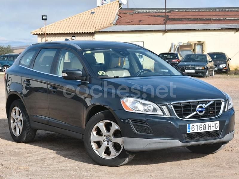 Negro Usado 2011 Volvo XC60 Summum SUV | 8999 € (Buen precio) - Imagen 1/4