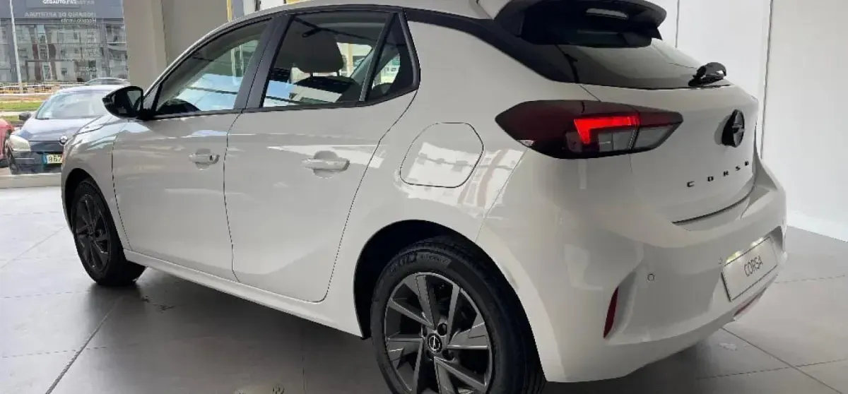 Nuevo Opel Corsa Edition 101 CV (74 kW) 2026 Kontur white Utilitario