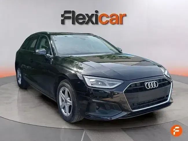 Usado Audi A4 Advanced Plus 163 CV (119 kW) 2023 Negro Familiar