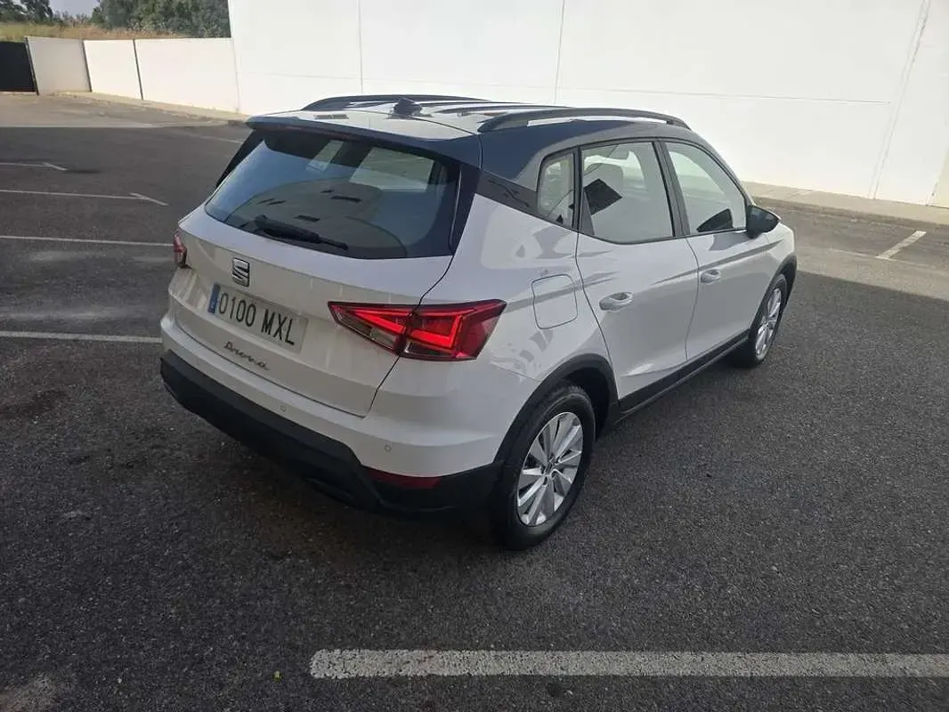 Usado Seat Arona Style 116 CV (85 kW) 2025 Blanco SUV
