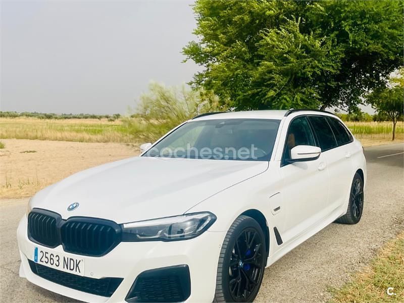 Blanco Usado 2022 BMW 530e M Sport Familiar | 34.900 € (Un poco caro) - Imagen 1/4