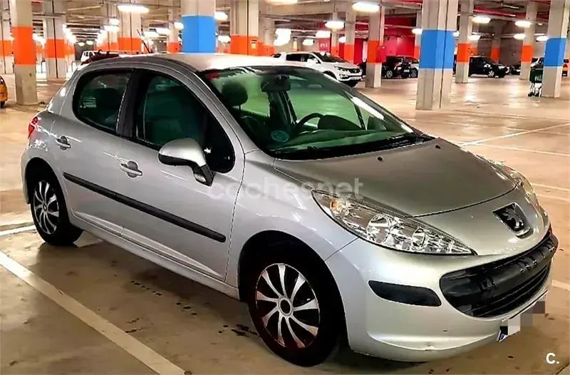 Usado Peugeot 207 75 CV (55 kW) 2008 Gris / plata Familiar