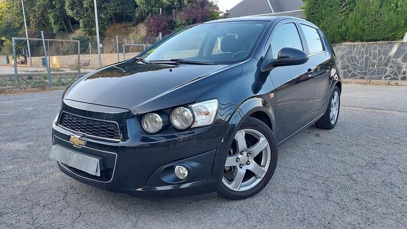 Usado Chevrolet Aveo LTZ 90 CV (66 kW) 2012 Negro