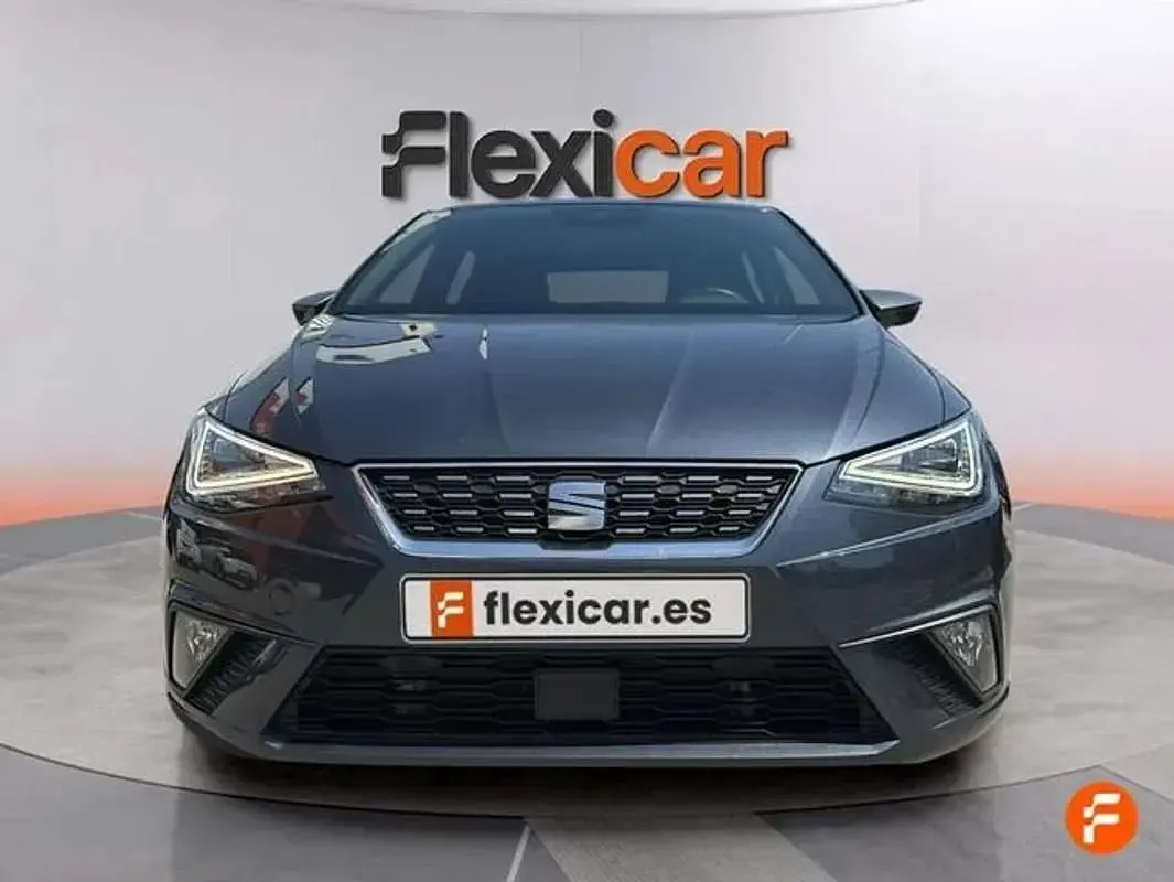 Usado Seat Ibiza XCELLENCE 116 CV (85 kW) 2024 Gris Utilitario