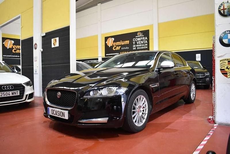 Negro Usado 2016 Jaguar XF Prestige Berlina | 14.990 € (Precio justo) - Imagen 1/4