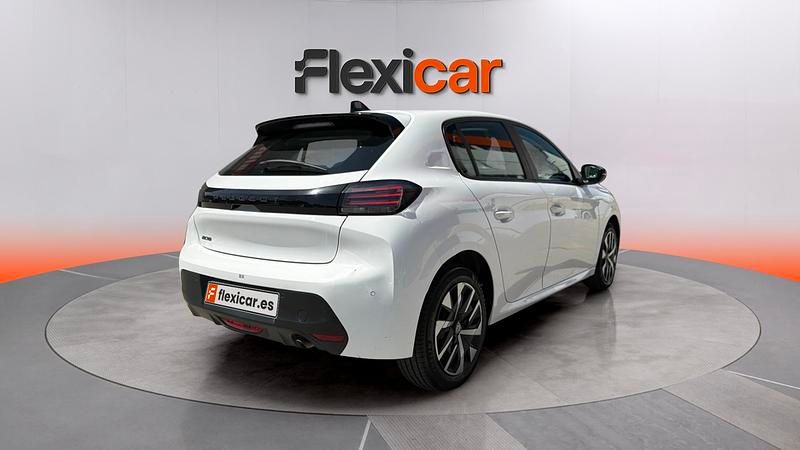 Usado Peugeot 208 Style 102 CV (75 kW) 2024 Blanco Utilitario