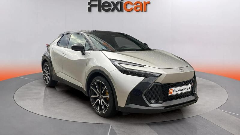 Gris Usado 2024 Toyota C-HR+ Edition SUV | 34.990 € - Imagen 1/4