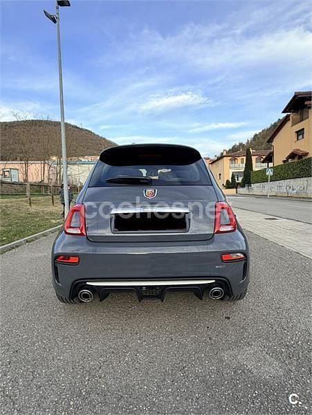 Usado Abarth 595 145 CV (106 kW) 2022 Gris / plata Berlina