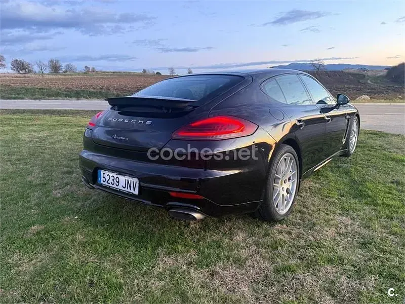 Usado Porsche Panamera Edition 300 CV (220 kW) 2016 Negro Utilitario