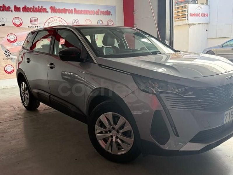 Käytetty Peugeot 5008 Active 130 HP (95 kW) 2022 Harmaa Katumaasturi