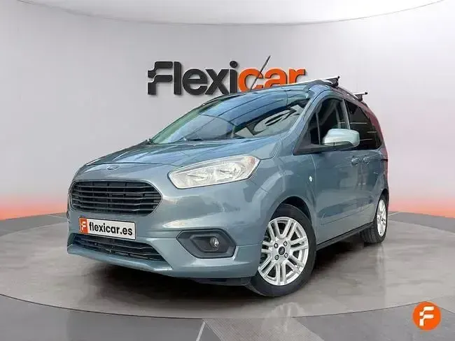 Usado Ford Tourneo Courier Ambiente 100 CV (73 kW) 2018 Azul Monovolumen