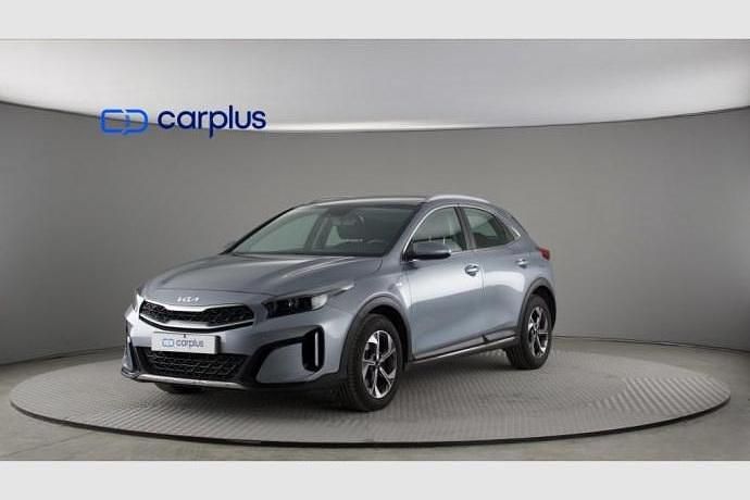Usado Kia XCeed 120 CV (88 kW) 2022 Plateado SUV