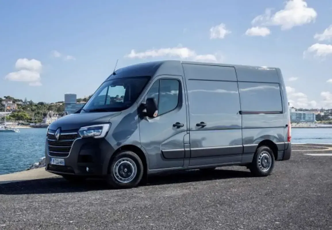 Usado Renault Master 135 CV (99 kW) 2022 Monovolumen