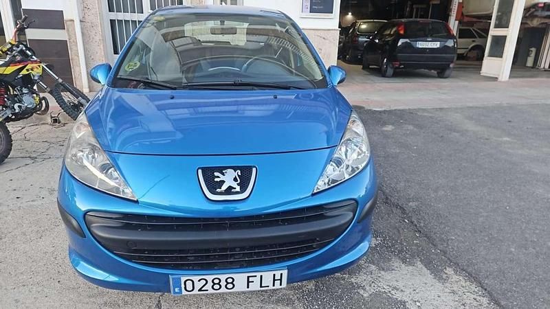 Usado Peugeot 207 Premium 90 CV (66 kW) 2007 Azul Utilitario