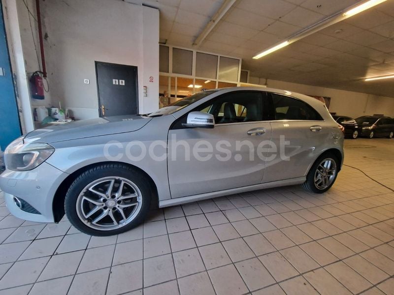 Usado Mercedes A220 AMG line 170 CV (125 kW) 2014 Gris / plata Berlina
