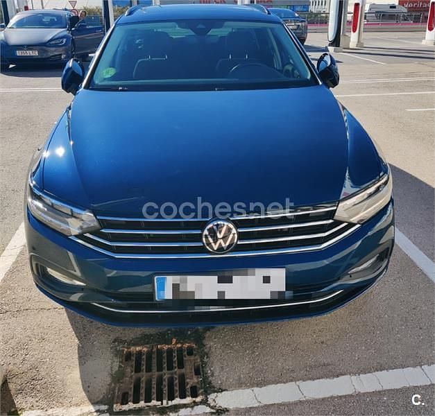 Usado VW Passat Executive 150 CV (110 kW) 2021 Azul Familiar
