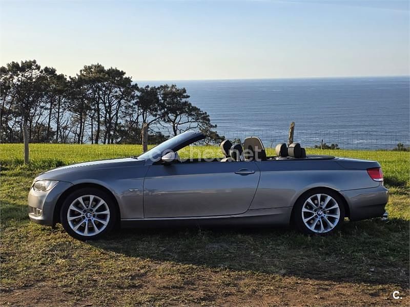 Usado BMW 320 Cabriolet 177 HP (130 kW) 2009 Cinzento Cabrios