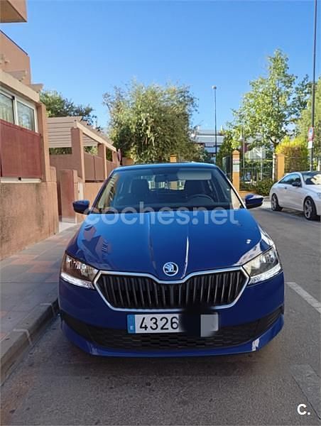 Azul Usado 2019 Skoda Fabia Ambition Berlina | 8750 € (Super precio) - Imagen 1/4