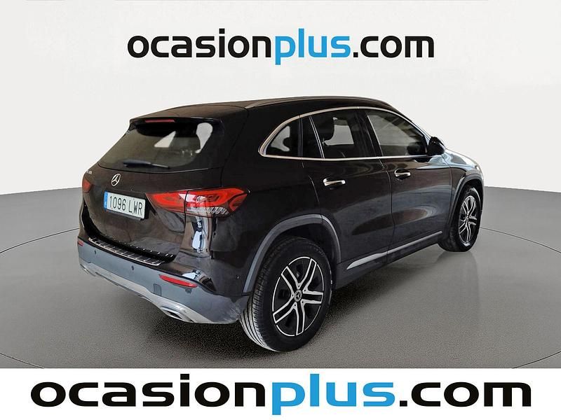 Usado Mercedes GLA180 136 CV (100 kW) 2022 Negro SUV