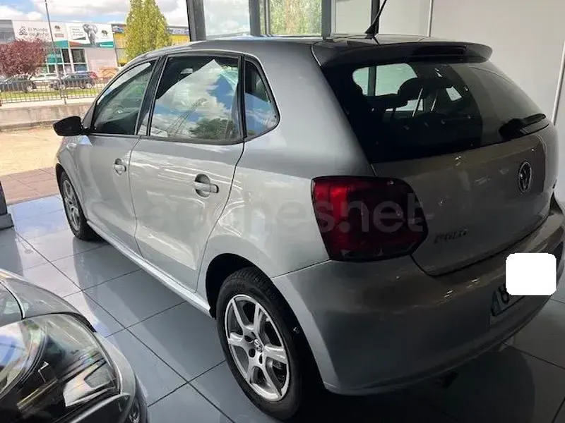 Usado VW Polo Advance 75 HP (55 kW) 2010 Cinzento Citadino