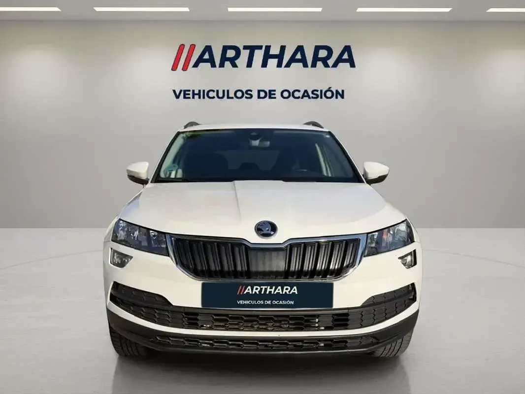 Usado Skoda Karoq Ambition 150 CV (110 kW) 2019 Blanco SUV