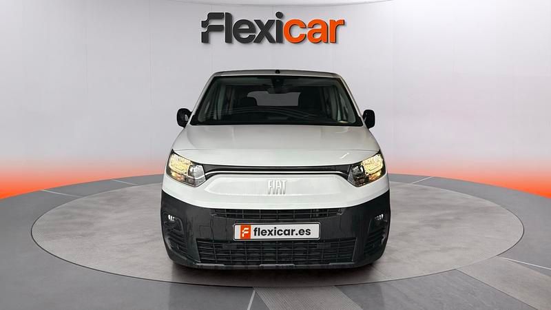 Usado Fiat Doblò 101 CV (74 kW) 2023 Blanco Monovolumen