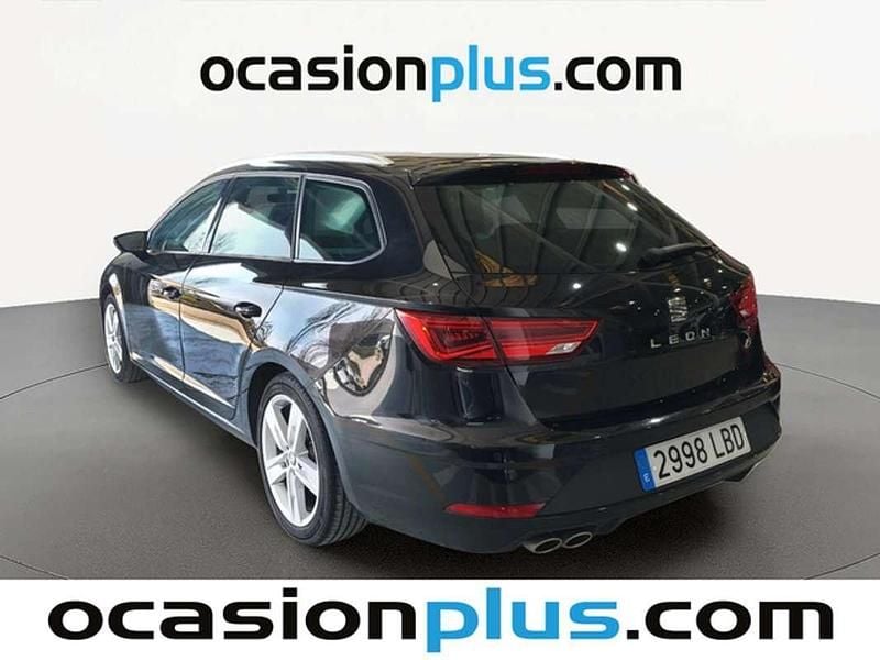Usado Seat Leon ST FR 150 CV (110 kW) 2019 Negro Familiar