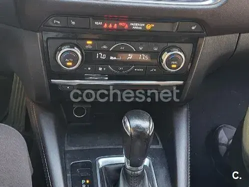 Usado Mazda 6 Luxury 175 CV (128 kW) 2015 Blanco Familiar