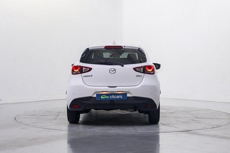 Usado Mazda 2 90 CV (66 kW) 2018 Blanco