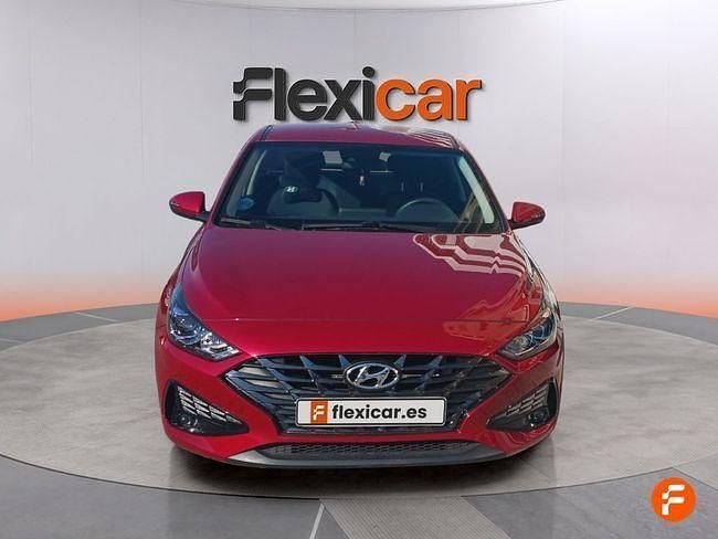 Usado Hyundai i30 120 CV (88 kW) 2022 Rojo