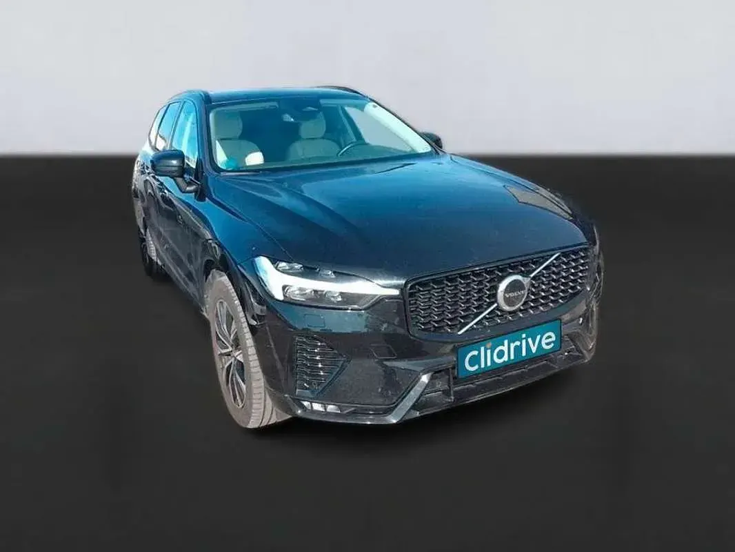 Begagnad Volvo XC60 Plus 197 HK (144 kW) 2022 Svart SUV