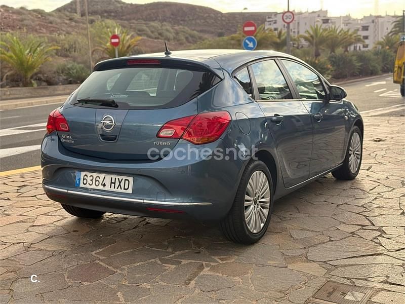 Usado Opel Astra Excellence 140 CV (102 kW) 2014 Azul Berlina