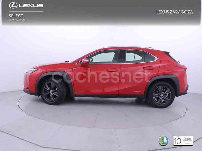Usado Lexus UX Business Edition 184 CV (135 kW) 2019 Rojo SUV