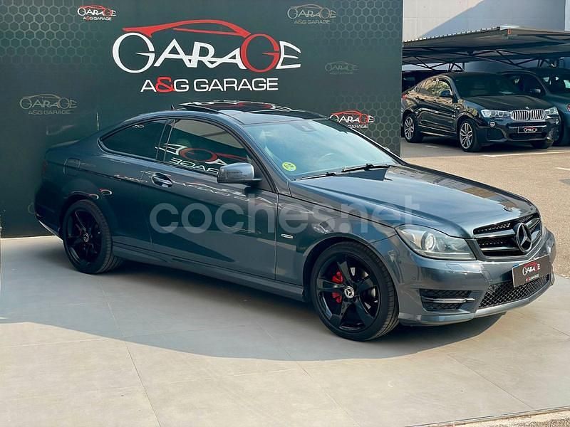 Usado Mercedes C220 AMG line 170 CV (125 kW) 2015 Gris / plata Coupe