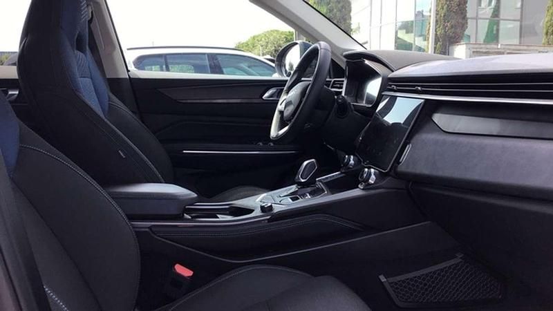 Usado Lynk & Co 01 261 CV (191 kW) 2024 Negro SUV