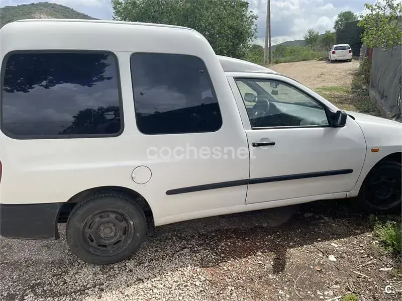 Usado Seat Inca 64 CV (47 kW) 2003 Blanco Monovolumen