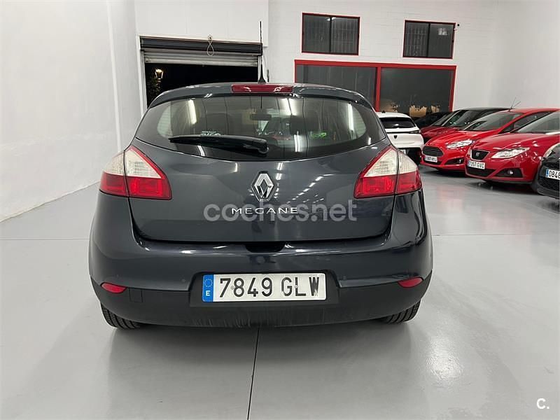 Usado Renault Mégane 105 CV (77 kW) 2010 Gris / plata Berlina