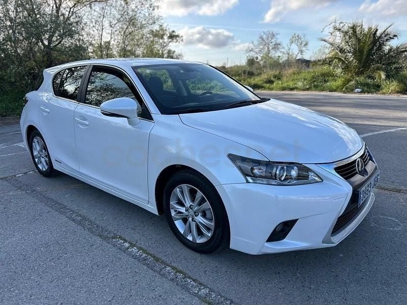 Usado Lexus CT200h Luxury Line 136 CV (100 kW) 2015 Blanco Berlina