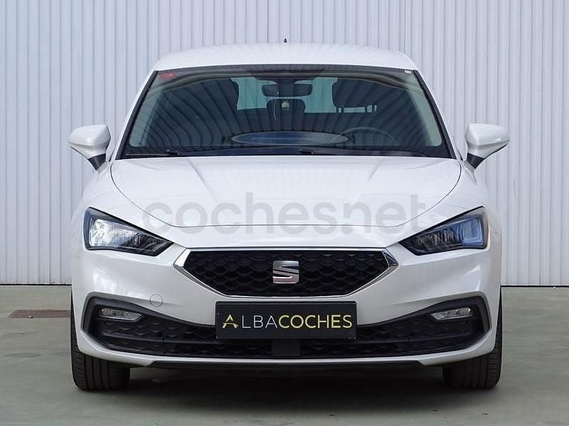 Usado Seat Leon Style 150 CV (110 kW) 2021 Blanco Berlina