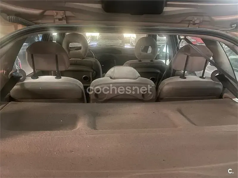 Usado Citroën Xsara Picasso 95 CV (69 kW) 2003 Beige Monovolumen