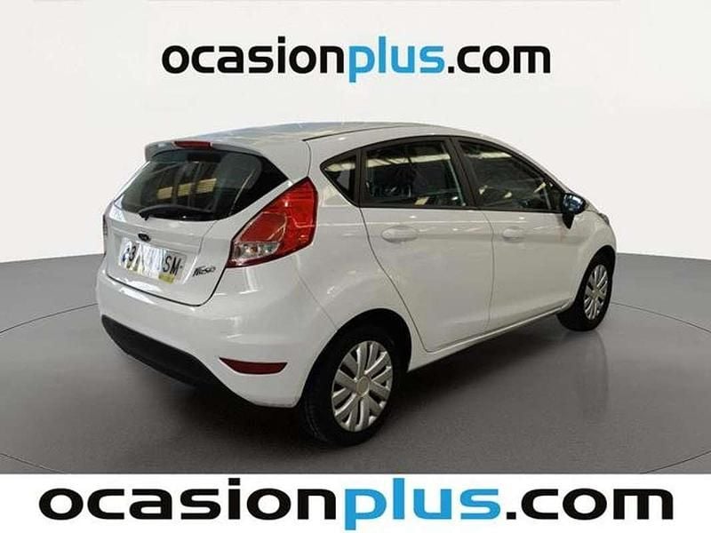 Usado Ford Fiesta Trend 75 CV (55 kW) 2016 Blanco Utilitario