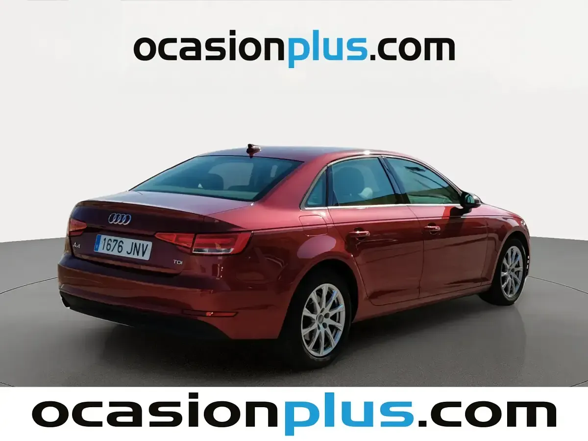 Usado Audi A4 Advanced 150 CV (110 kW) 2016 Rojo Berlina