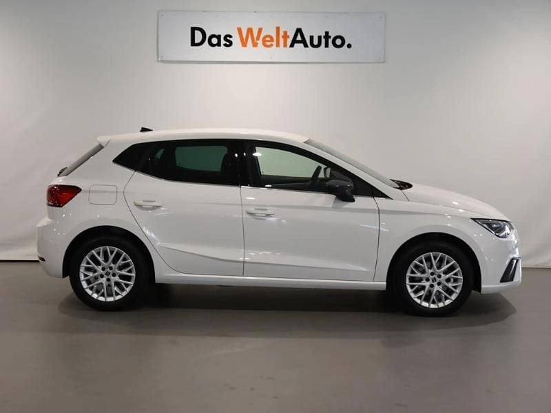 Usado Seat Ibiza XCELLENCE 115 CV (84 kW) 2025 Blanco